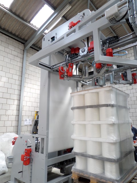 冷拉伸膜包装机夹膜臂